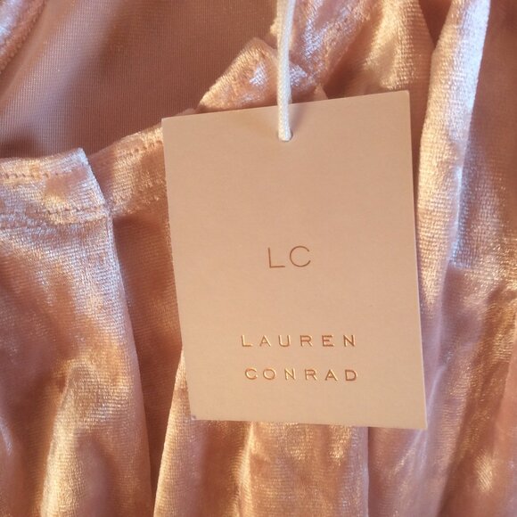 LC Lauren Conrad NWT Pink Crushed Velvet Fairy Pleated Neck Whimsy Top Size XXL - Picture 3 of 7